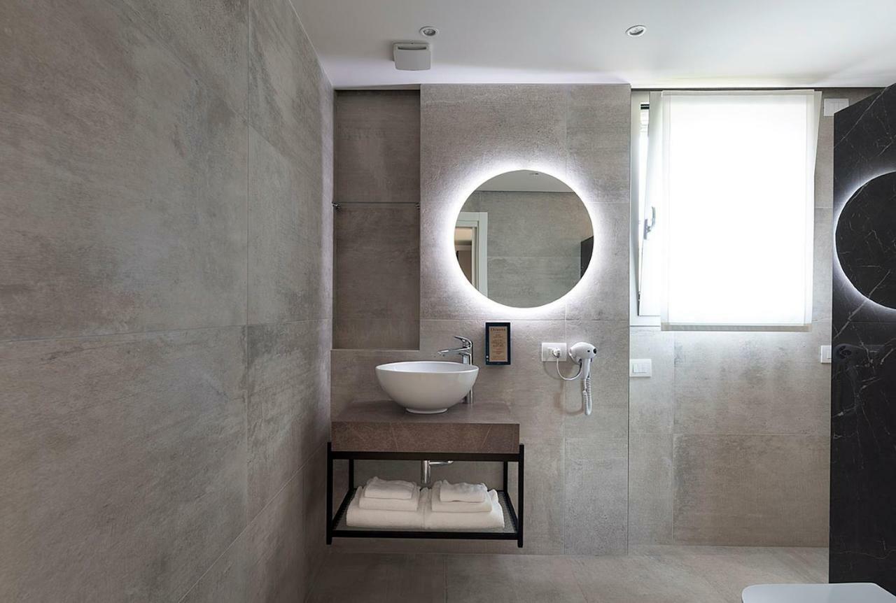 Viola Relais Hotell Desenzano del Garda Eksteriør bilde